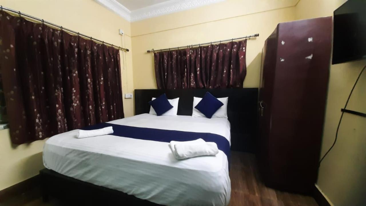 Hotel Salt Lake Palace Kolkata: Spacious AC Rooms Near Dum Dum Park Exterior photo