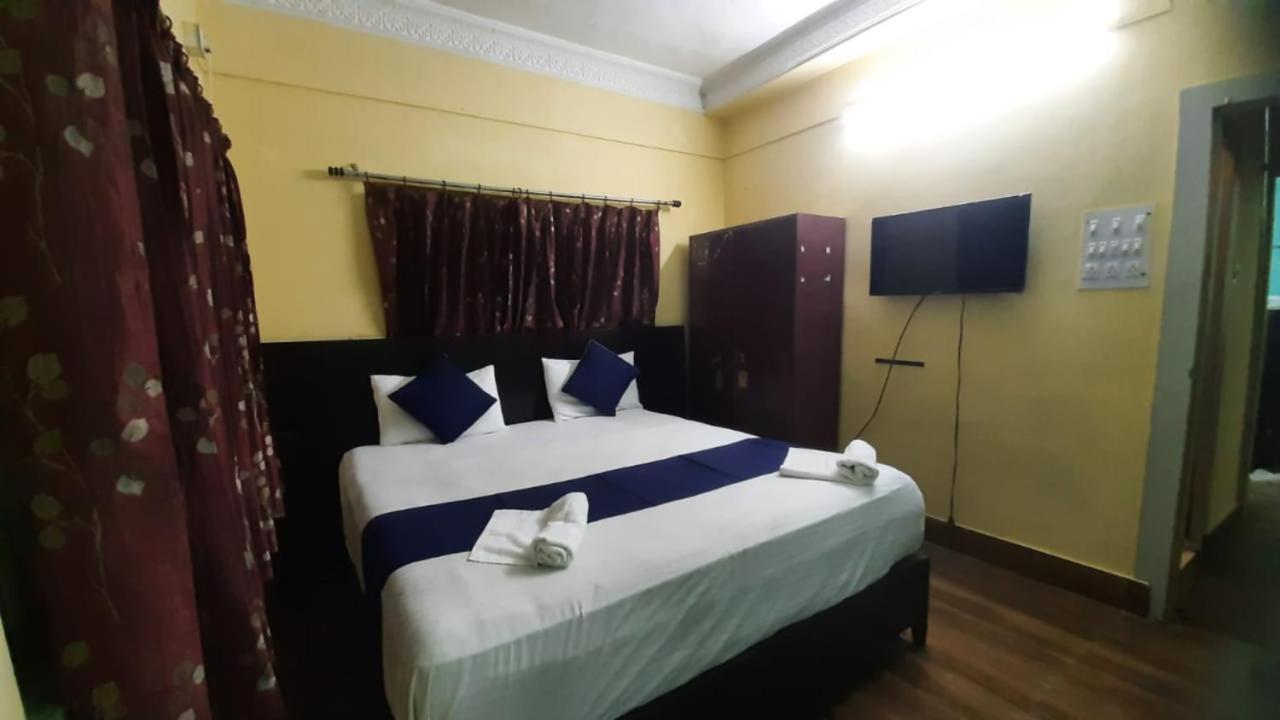 Hotel Salt Lake Palace Kolkata: Spacious AC Rooms Near Dum Dum Park Exterior photo