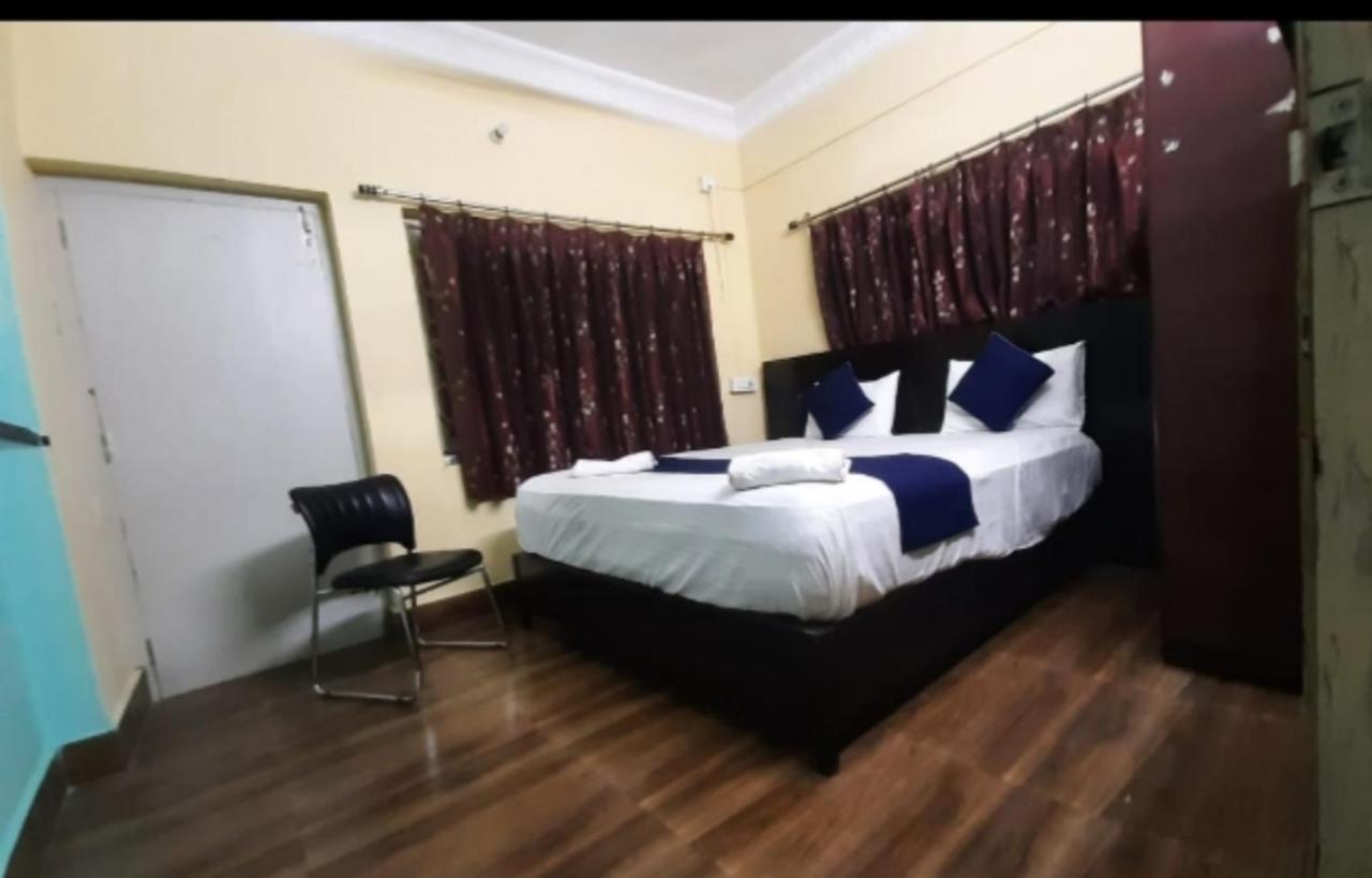 Hotel Salt Lake Palace Kolkata: Spacious AC Rooms Near Dum Dum Park Exterior photo